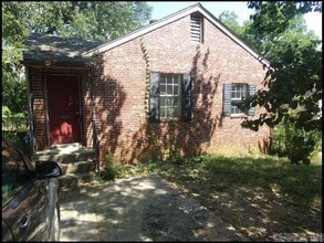 Building Photo - 2609 S Tyler St