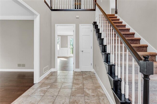 Foto del edificio - 3761 Ridge Rd SE