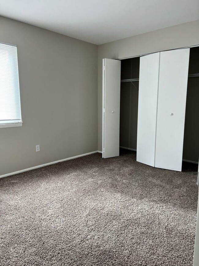 Building Photo - 1181 Abbey Lane D8 Chesterton, IN 46304