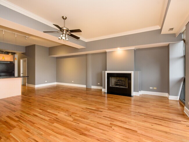 Building Photo - 165 N Canal St