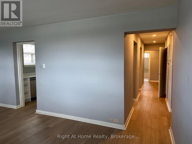 Building Photo - 1033 Ravine Rd