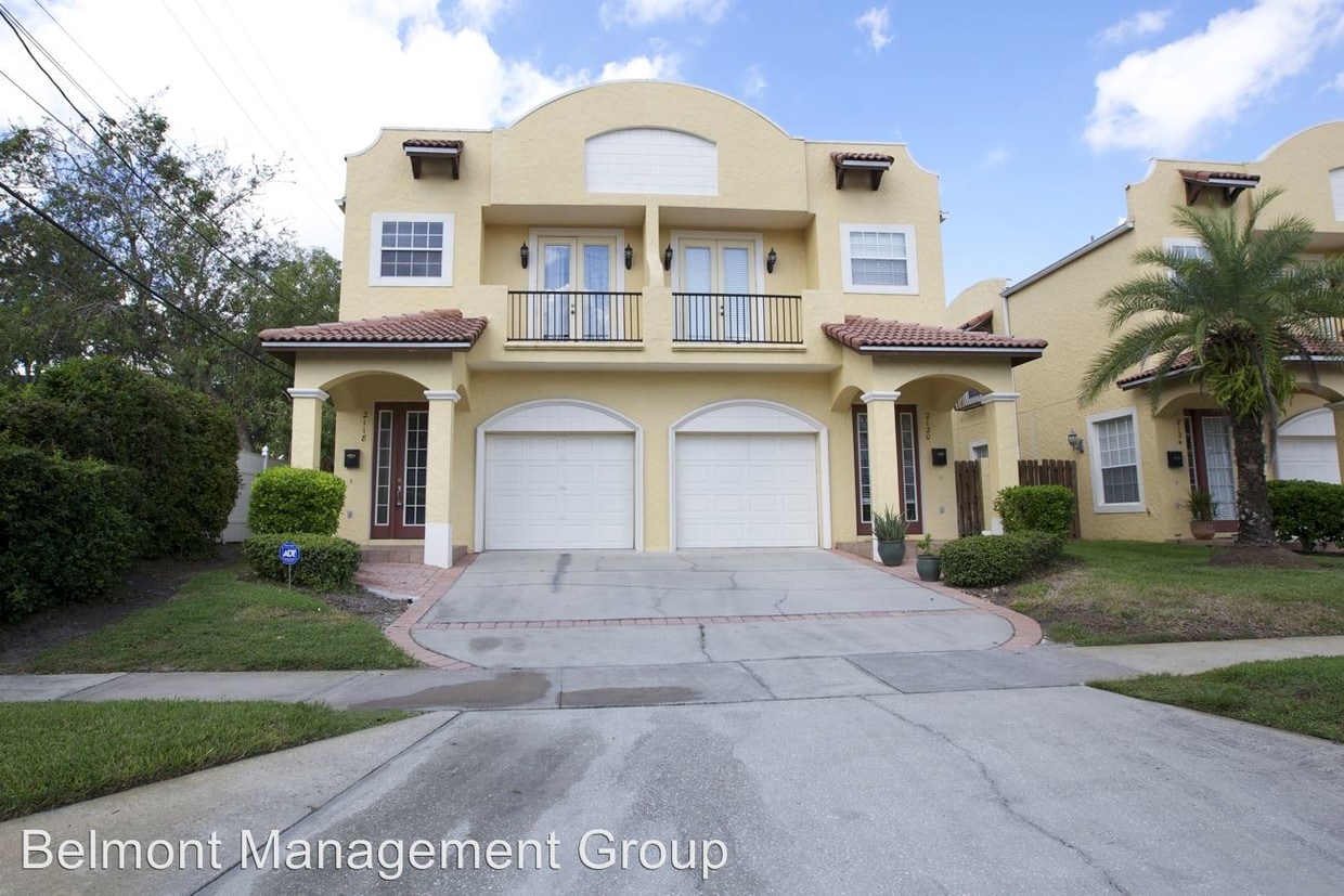 Primary Photo - 2118 University Dr