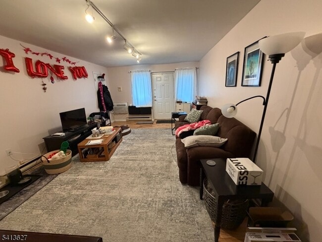 Foto del edificio - 520 Turnpike C111 Tpke