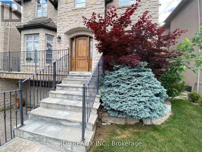 Building Photo - 240 McKee Ave