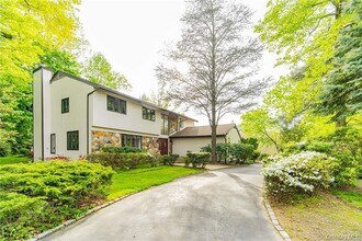 Building Photo - 12 Bolton Dr