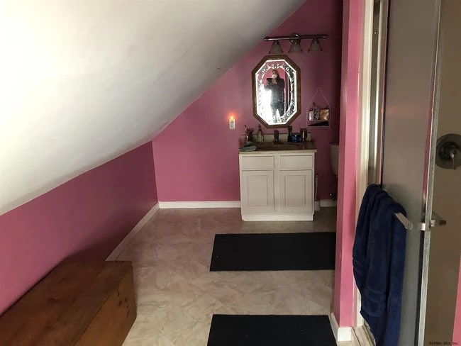 Building Photo - 17 Potter Ave