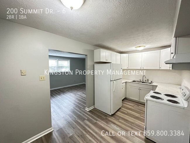 Foto del edificio - 200 Summit Dr
