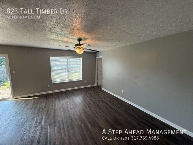 Foto del edificio - 823 Tall Timber Dr