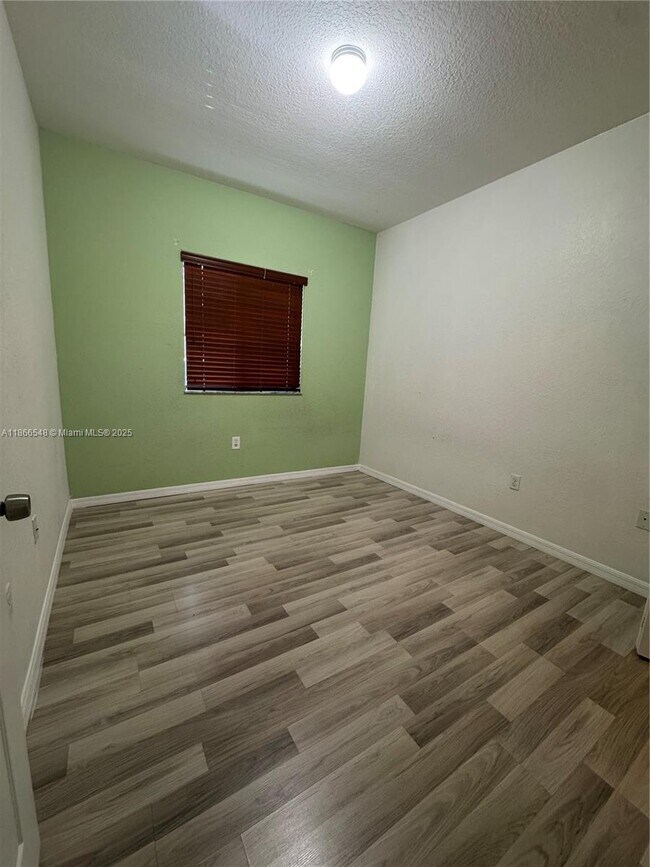 Foto del edificio - 16319 SW 44th Terrace