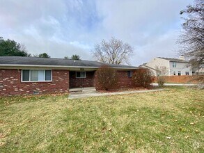 Building Photo - 2464 Tansel Rd