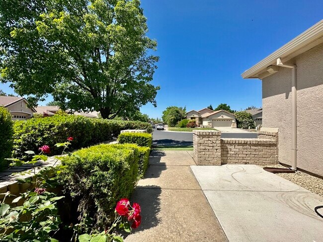 Foto del edificio - Beautifully Updated 3-Bedroom, 2-Bath Home...