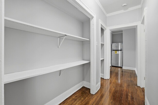 Foto del edificio - 7816 S Cornell Ave