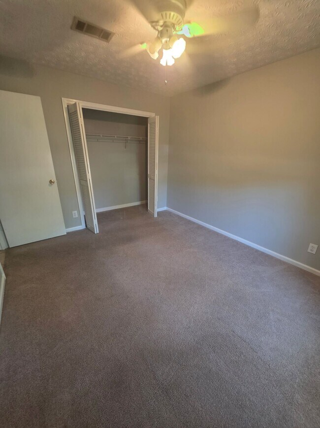 Foto del edificio - 7136 Breckenridge Dr