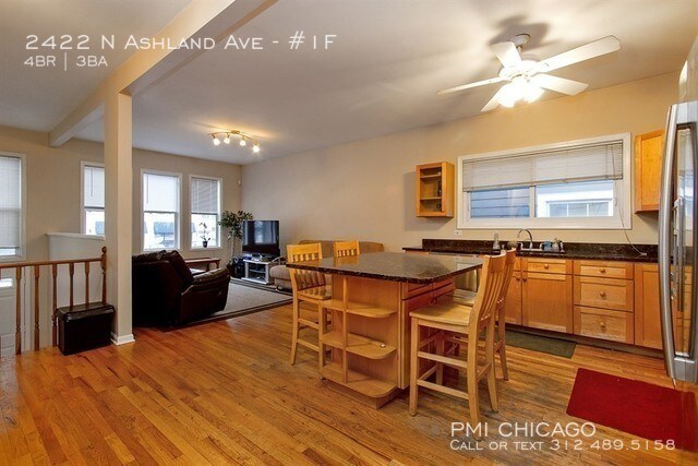 Foto del edificio - 2422 N Ashland Ave