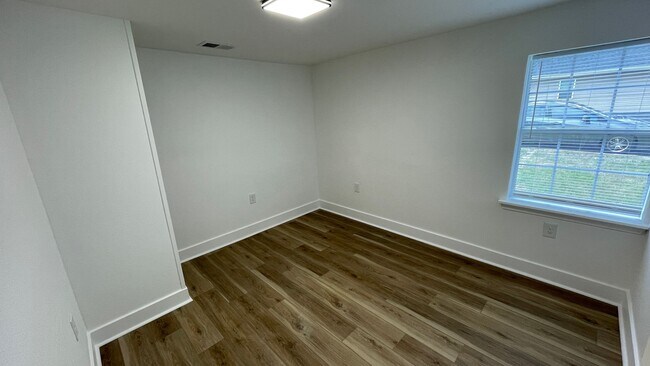 Foto del edificio - Fully renovated 3 bedroom, 2 bath home.
