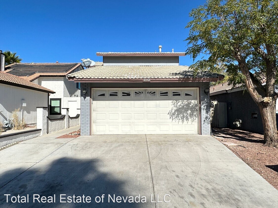 Primary Photo - 3 br, 2.5 bath House - 8132 Bridle Path Way