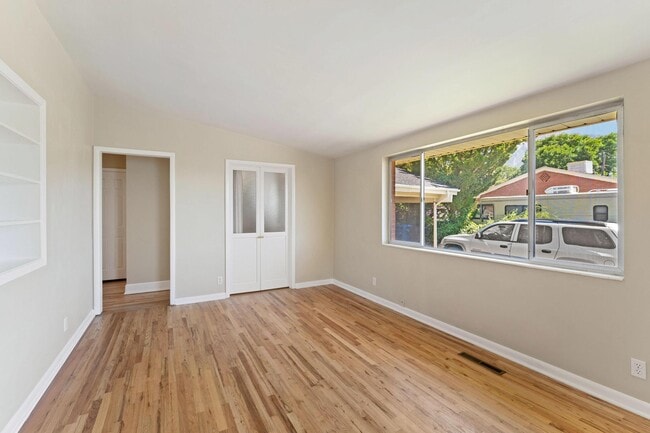 Building Photo - 4243 S Lynne Ln