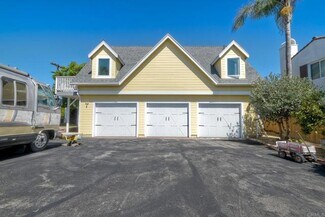 Building Photo - 624 Laguna Dr