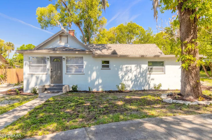 Foto principal - 707 E Carolina Ave