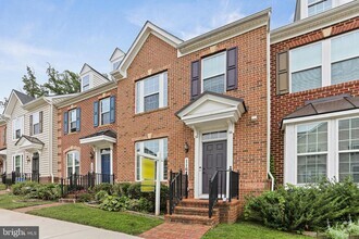 Building Photo - 11675 Emerald Green Dr