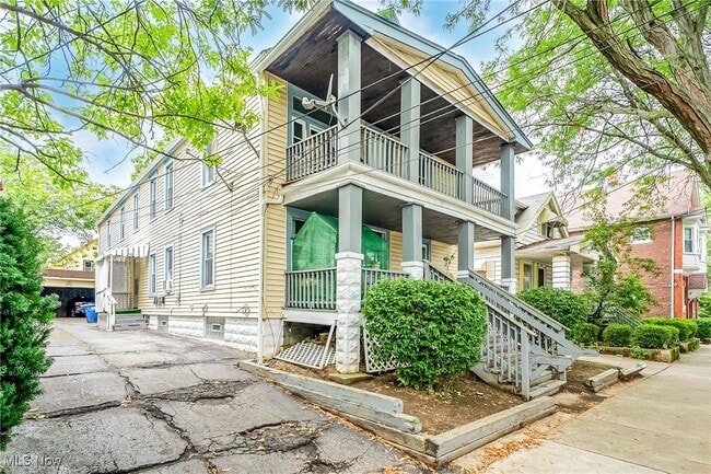 Building Photo - 2036 Lark St