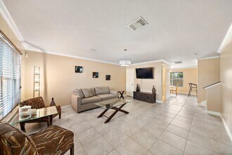 Building Photo - 6503 Holly Cove Ln