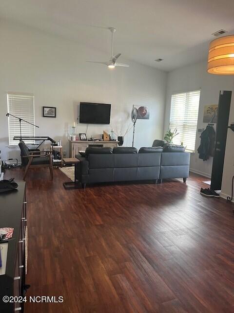 Foto del edificio - 2218 Loblolly Ct