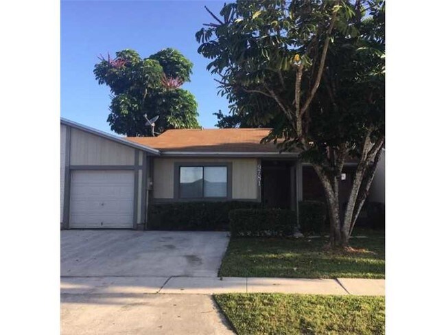Building Photo - 9781 W Daffodil Ln