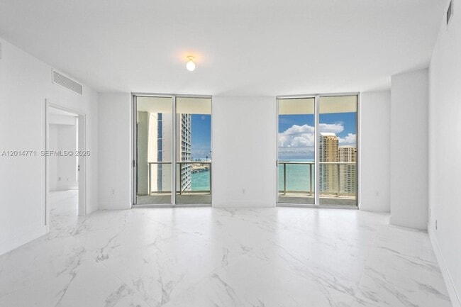 Building Photo - 300 S Biscayne Blvd