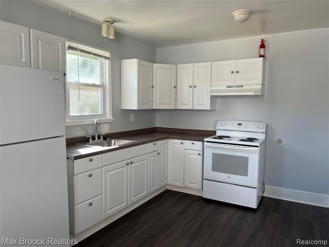 Building Photo - 1265 Franklin Rd