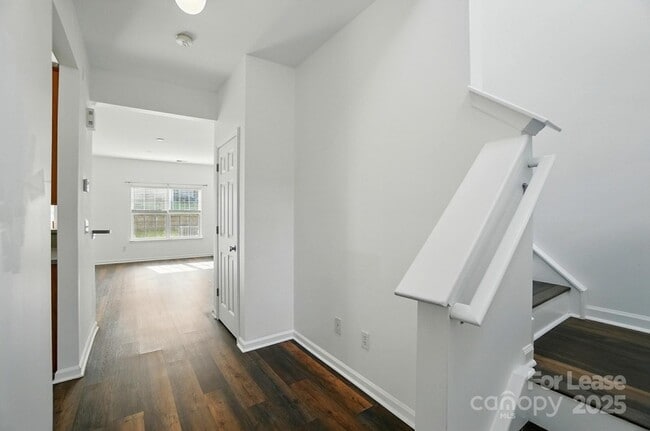 Foto del edificio - 10316 Stineway Ct