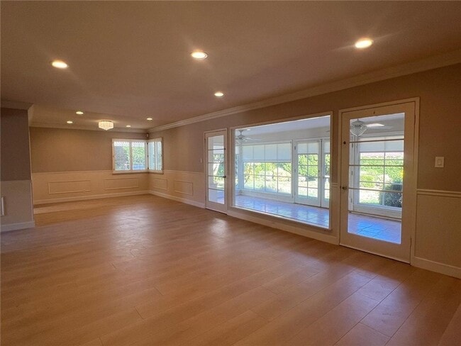 Building Photo - 1850 Wilson Ave