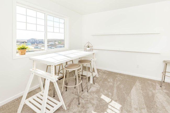Foto del edificio - 1016 Highland Ln W
