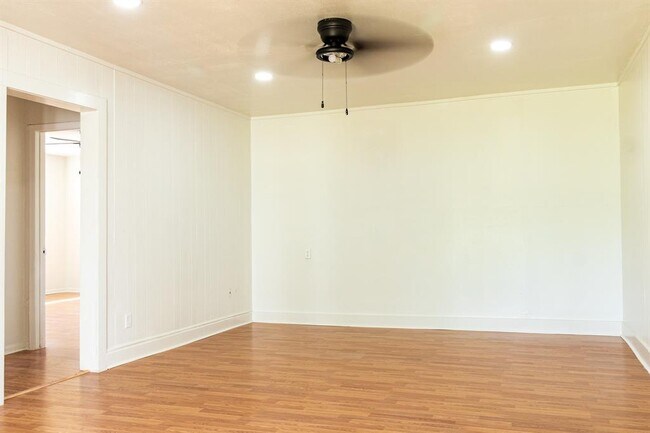 Foto del edificio - 4918 Leffingwell St