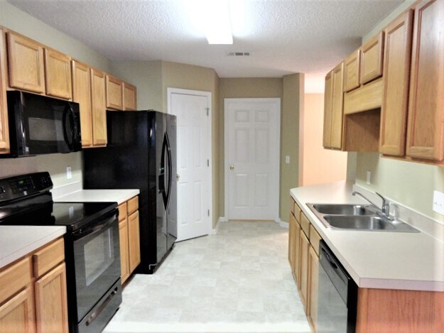 Foto del edificio - 47 Willow Lakes Dr