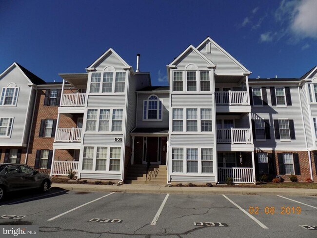 Foto del edificio - 605 Himes Ave