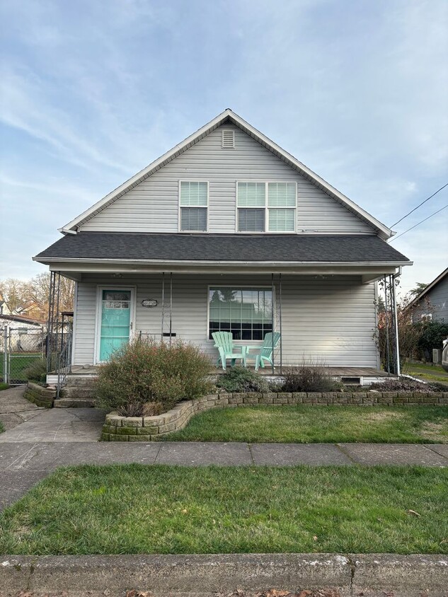 Primary Photo - Beautifully Remodeled Home Built in 1925