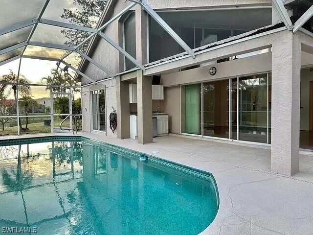 Building Photo - 200 Lady Palm Dr