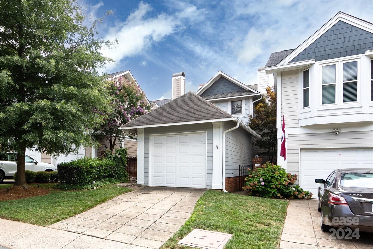 Foto principal - 805 Greenleaf Ave