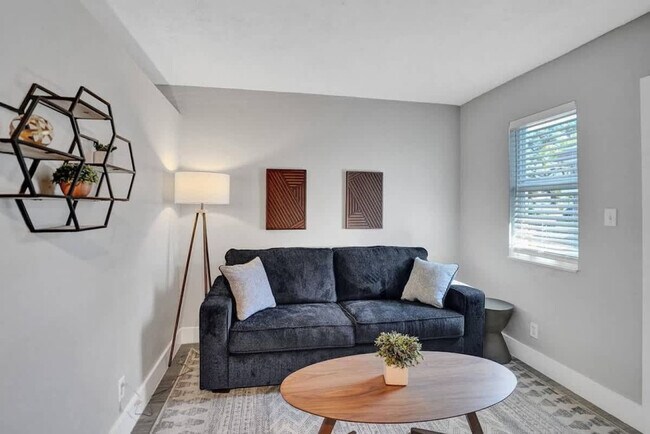 Foto del edificio - 50 Davie Blvd