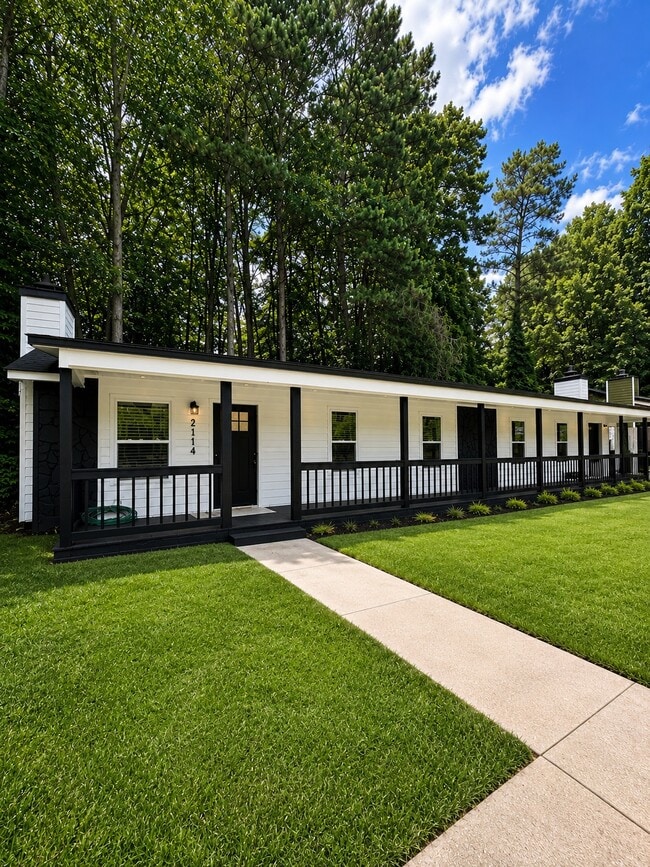 Photo - 2112 Valley Oaks Dr SE (Smyrna, GA) Townhome