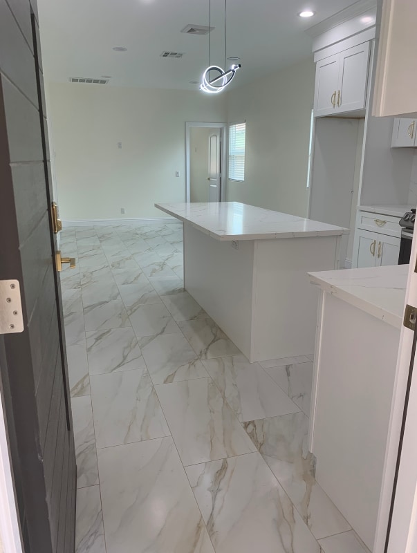 Foto del edificio - 16119 Redwood St