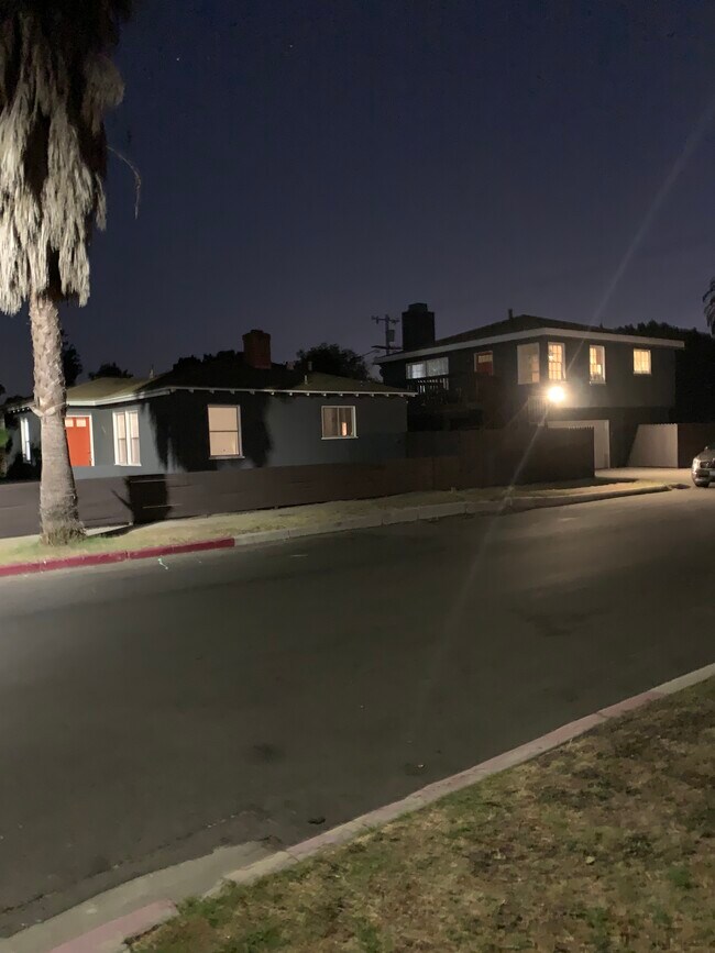 Foto del edificio - 4207 Chase Ave