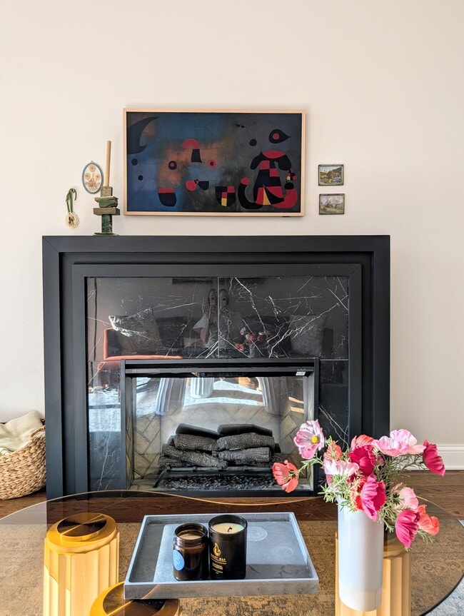 Building Photo - 1054 W Hollywood Ave