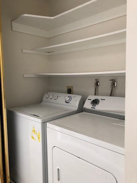 Foto del edificio - 833 Columba Ln
