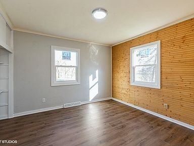 Building Photo - 528 Clifford Dr