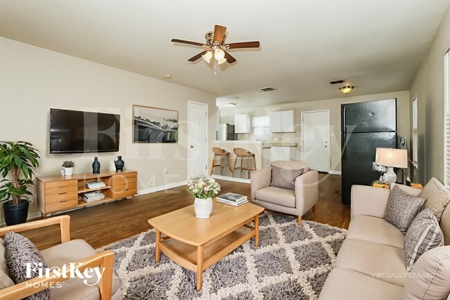 Building Photo - 10934 Moonlit Canyon