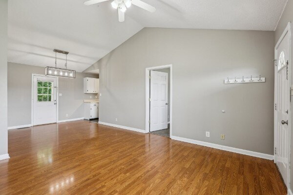 Building Photo - 157 Oak Tree Dr