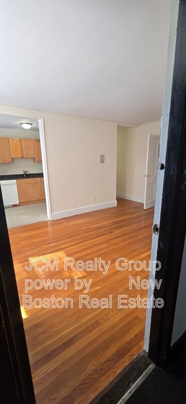 Building Photo - 9 Victory Rd