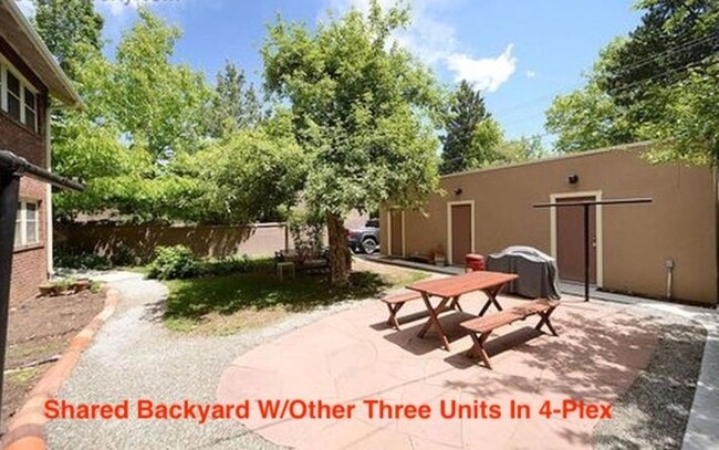 Building Photo - Garden Level One Bedroom In 4-Plex Home Cl...